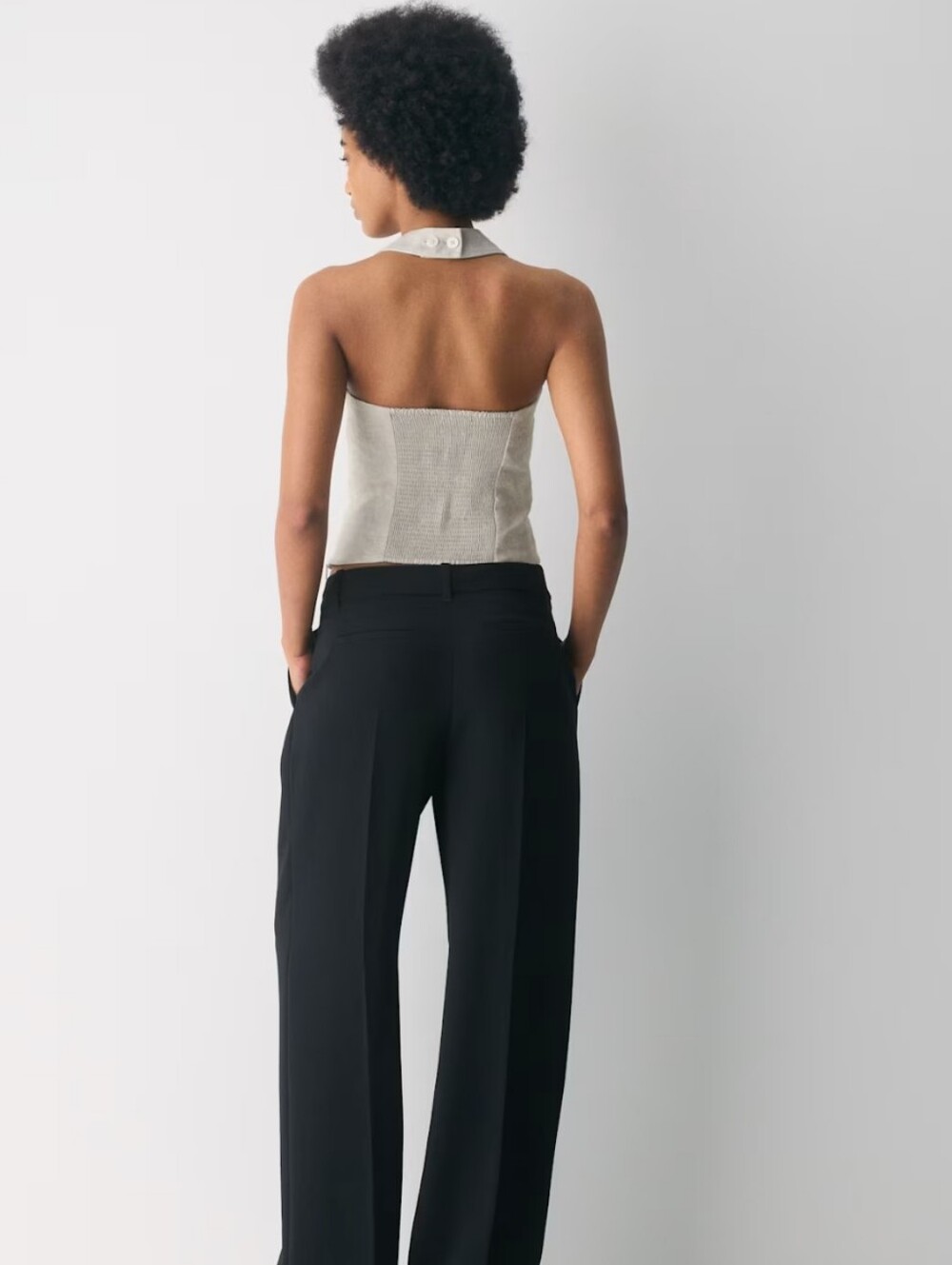 NWT ARITZIA - Whisper Linen Halter Top - Beige Linen - SIZE: L/G - Picture 3 of 11